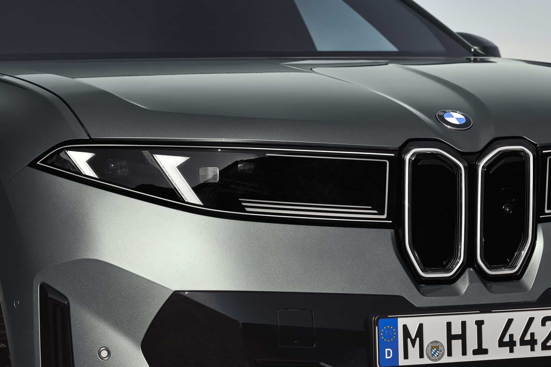 Vergleich Premium-Elektro-SUV BMW Mercedes Porsche