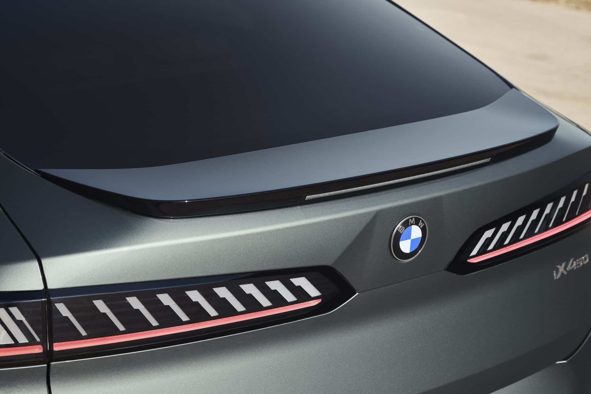Schnellladen 400 kW Elektro-SUV Ladesäule